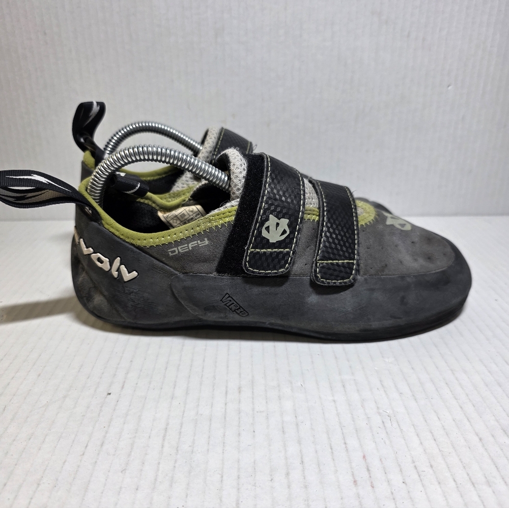 Evolv Defy Climbing Shoes Men 9.5  Black Grey Comfortable Durable Climbing